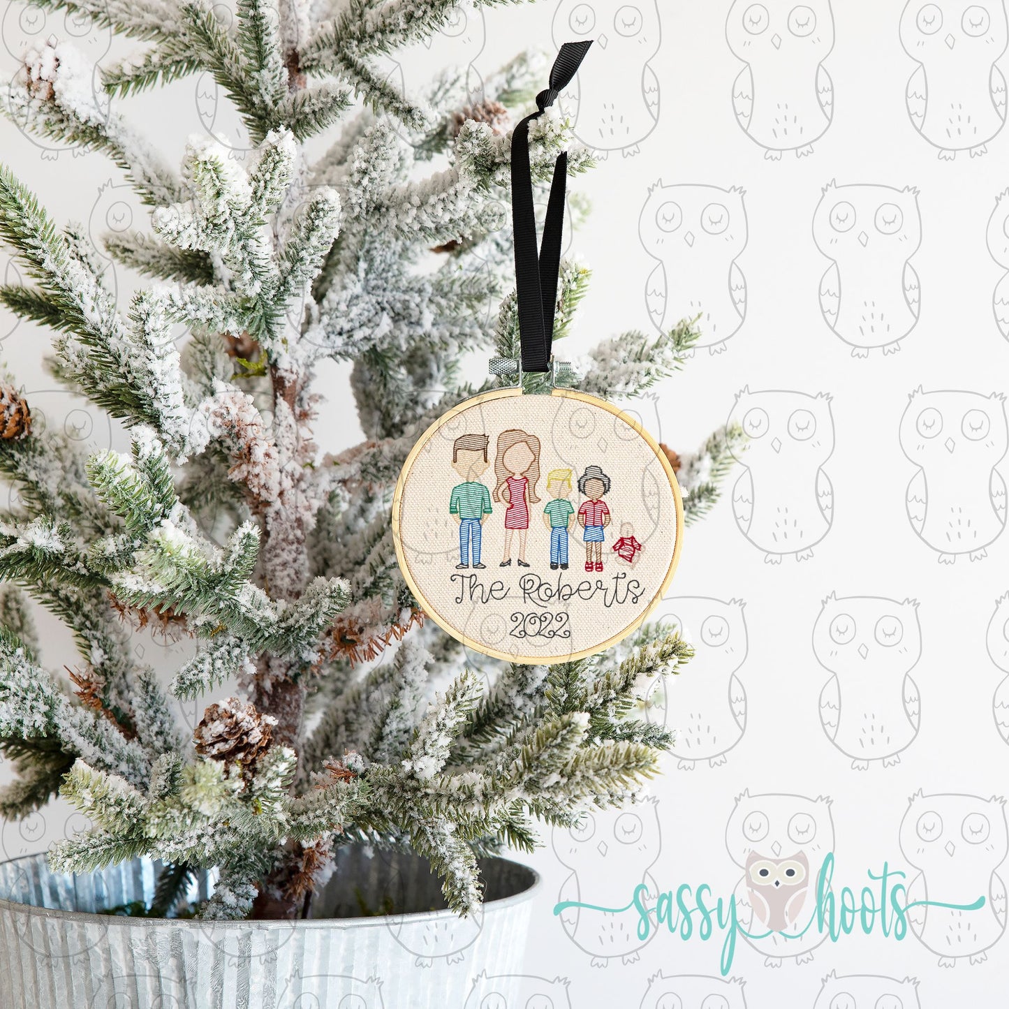 Personalized Embroidery Hoop Ornament - Build A Family